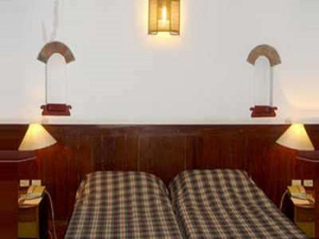 Bth Sarovaram Kochi Esterno foto