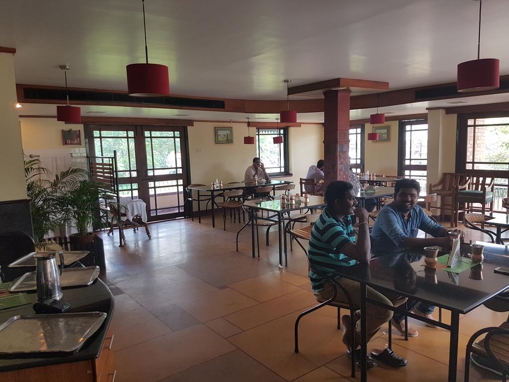 Bth Sarovaram Kochi Esterno foto