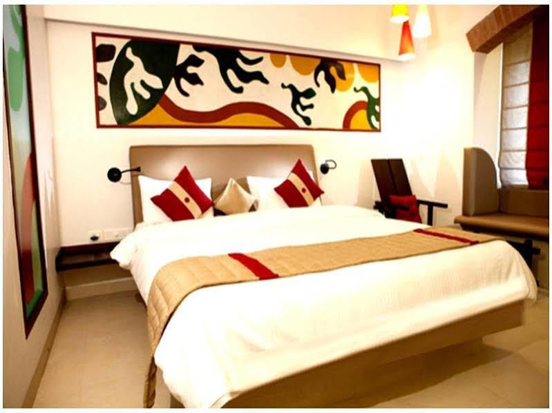 Bth Sarovaram Kochi Esterno foto