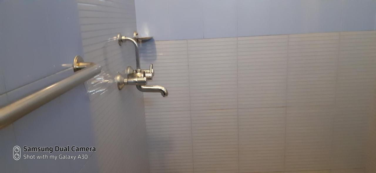 Bth Sarovaram Kochi Esterno foto